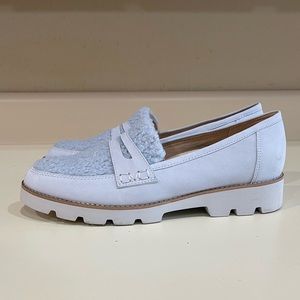 Vionic Cheryl Women's Platform Supportive Loafer. Size 9.5